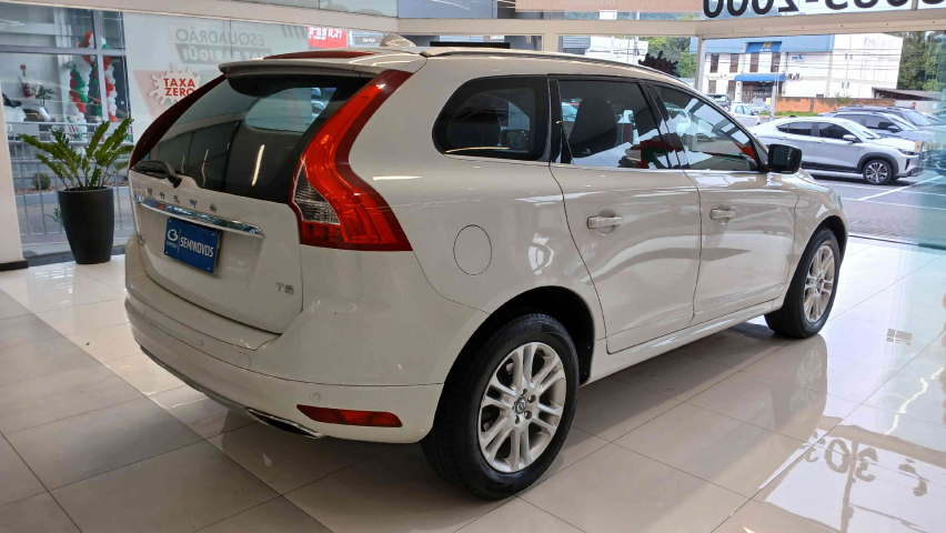 volvo xc60 2.0 t5 dynamic fwd turbo gasolina 4p automatico 2015