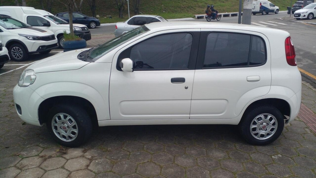 fiat uno 1.0 evo vivace 8v flex 4p manual 2013