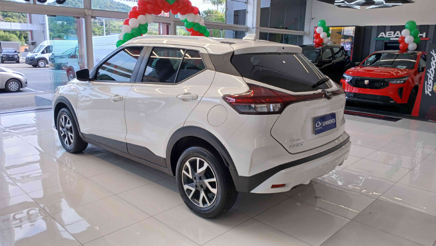 nissan kicks 1.6 16v flexstart sense xtronic 2024