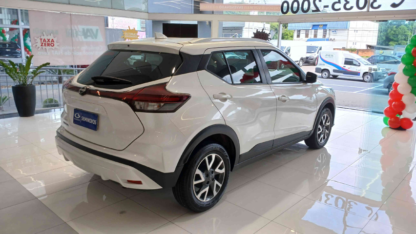 nissan kicks 1.6 16v flexstart sense xtronic 2024