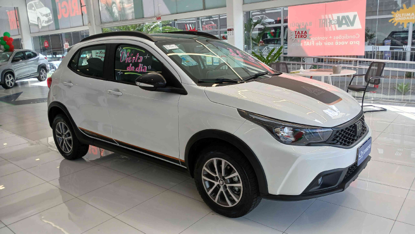 fiat argo 1.3 firefly flex trekking cvt 4p automatico 2025