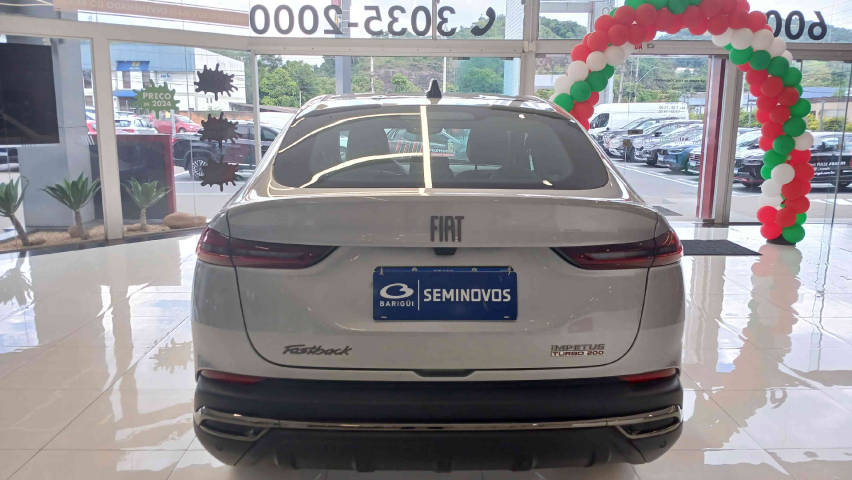 fiat fastback 1.0 turbo 200 flex impetus cvt 4p automatico 2025