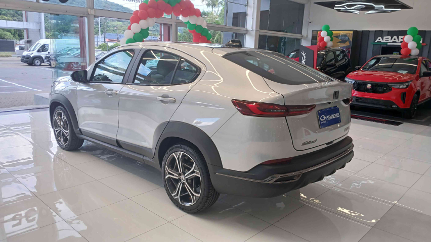 fiat fastback 1.0 turbo 200 flex impetus cvt 4p automatico 2025
