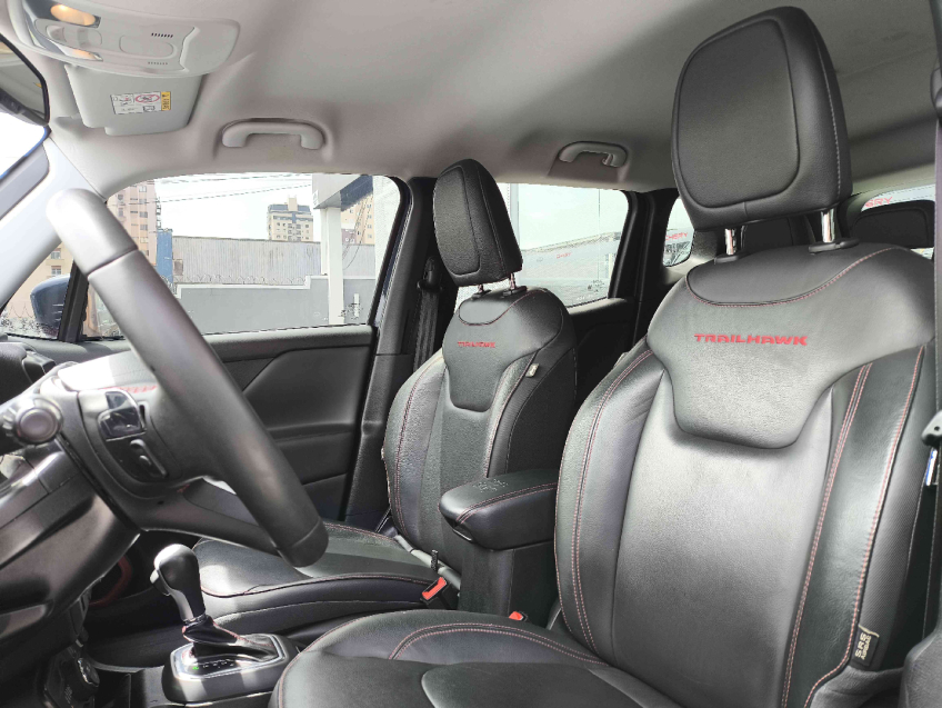 jeep renegade 1.3 t270 turbo flex trailhawk 4x4 at9 4p automatico 2022