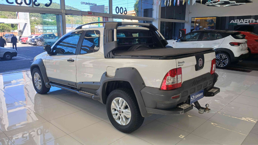 fiat strada 1.8 mpi adventure cd 16v flex 2p automatizado automatico 2013