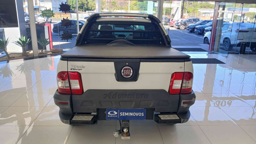 fiat strada 1.8 mpi adventure cd 16v flex 2p automatizado automatico 2013