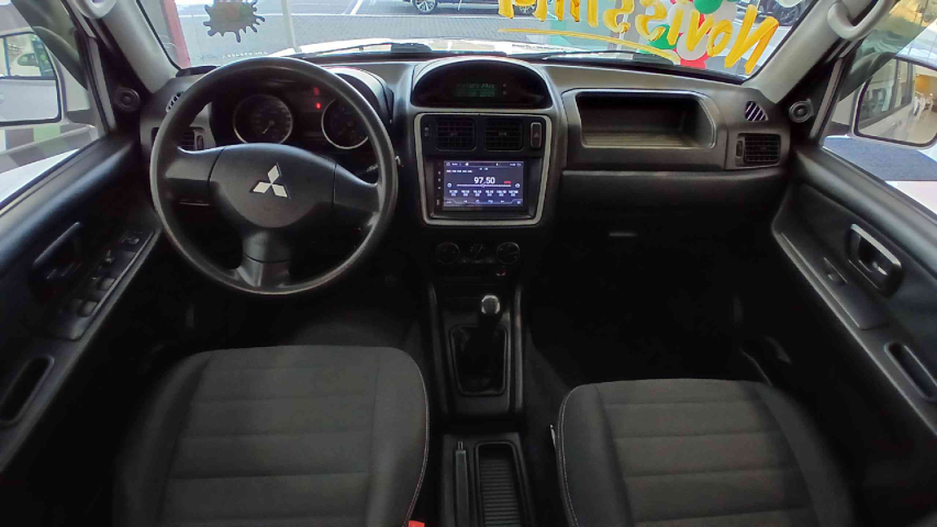 mitsubishi pajero tr4 2.0 4x2 16v 140cv flex 4p manual 2013