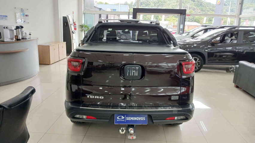 fiat toro 1.3 turbo 270 flex volcano at6 4p automatico 20223