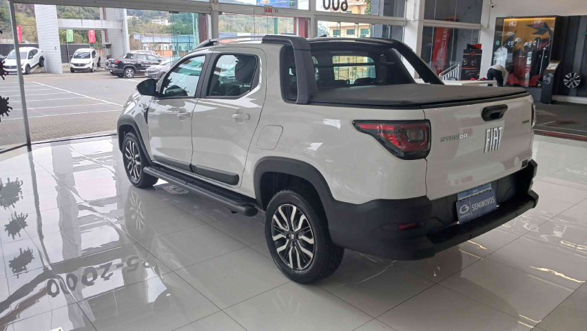 fiat strada 1.0 turbo 200 flex ranch cd cvt 4p automatico 2026