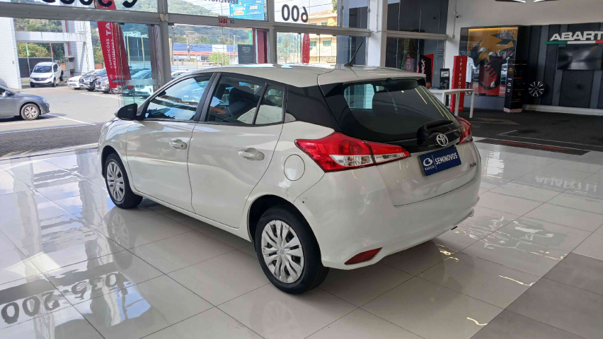 toyota yaris 1.3 16v flex xl multidrive 4p automatico 2020