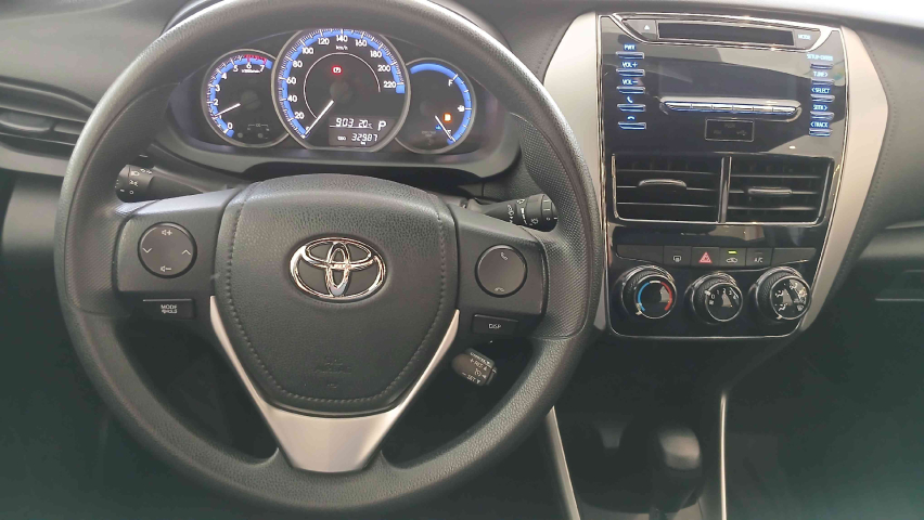 toyota yaris 1.3 16v flex xl multidrive 4p automatico 2020