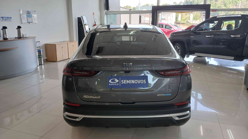 fiat fastback 1.0 turbo 200 hybrid audace cvt hibrido 4p automatico 2025