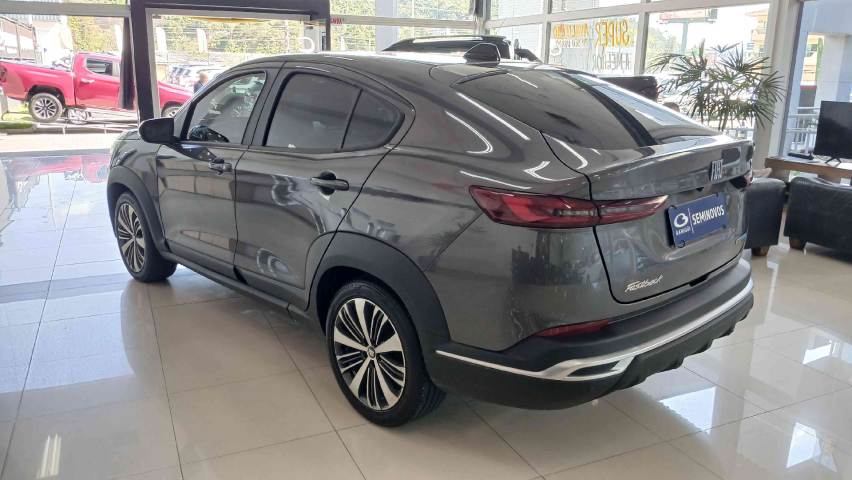 fiat fastback 1.0 turbo 200 hybrid audace cvt hibrido 4p automatico 2025