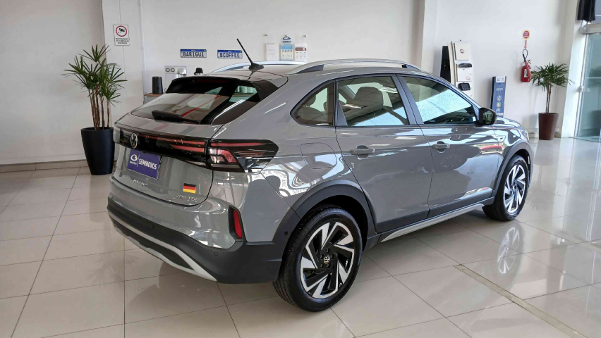 volkswagen nivus 1.0 200 tsi total flex highline automatico 4p 2025