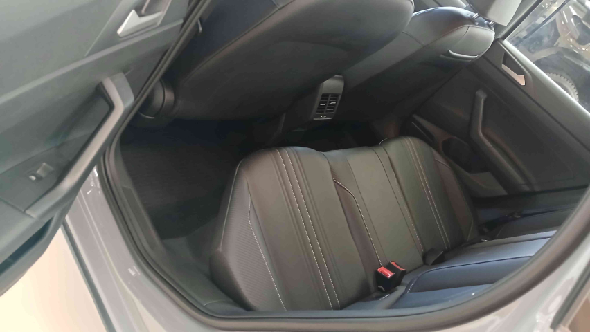 volkswagen nivus 1.0 200 tsi total flex highline automatico 4p 2025