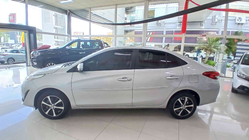 toyota yaris 1.5 16v flex sedan xls connect multidrive 4p automatico 2022