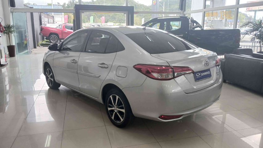 toyota yaris 1.5 16v flex sedan xls connect multidrive 4p automatico 2022