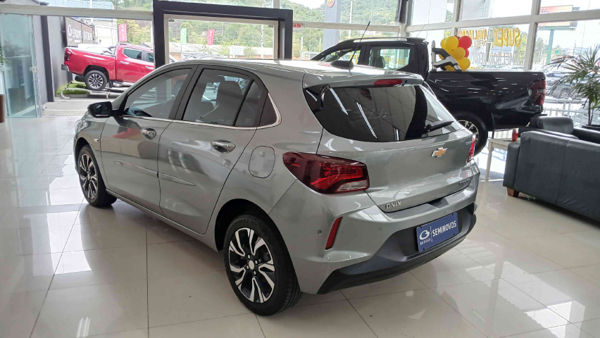 chevrolet onix 1.0 turbo flex premier automatico 4p 2025