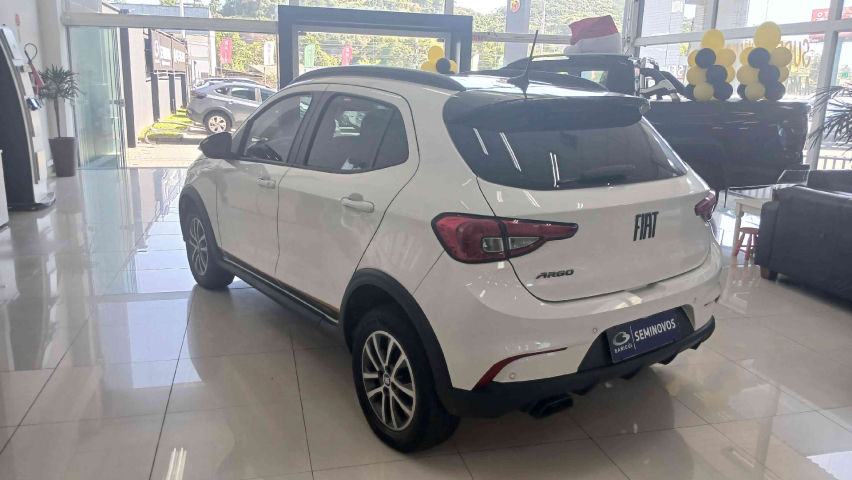 fiat argo 1.3 firefly flex trekking cvt 4p automatico 20255