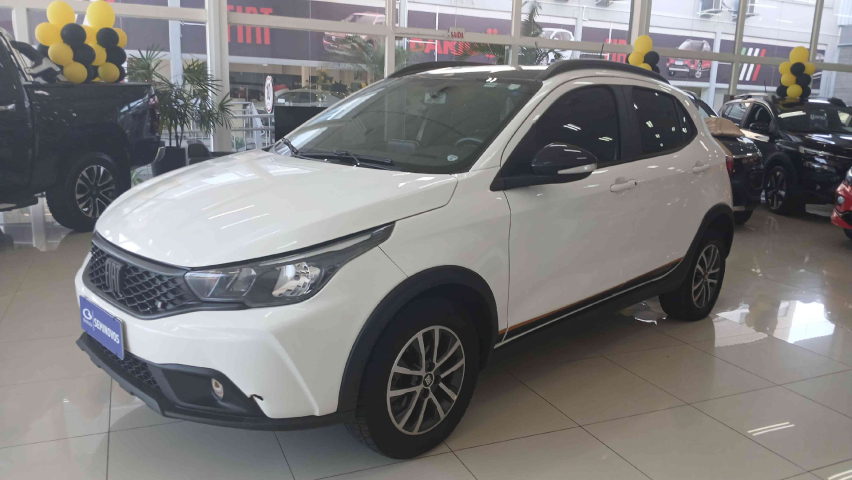 fiat argo 1.3 firefly flex trekking cvt 4p automatico 20251