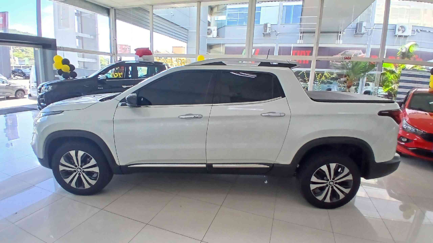 fiat toro 2.0 16v turbo diesel volcano 4wd at9 4p automatico 20256