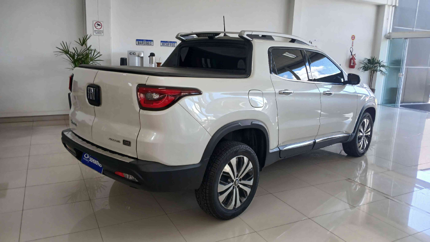 fiat toro 2.0 16v turbo diesel volcano 4wd at9 4p automatico 20254