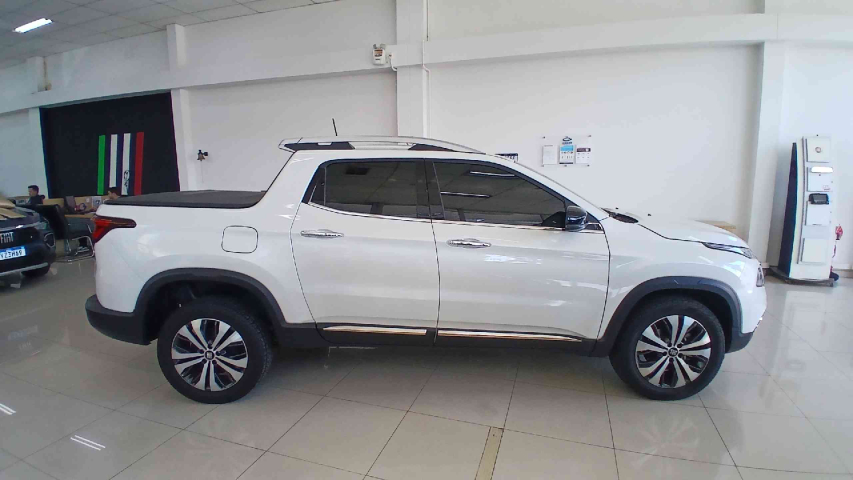fiat toro 2.0 16v turbo diesel volcano 4wd at9 4p automatico 20257