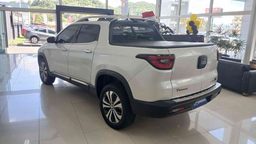 fiat toro 2.0 16v turbo diesel volcano 4wd at9 4p automatico 20255