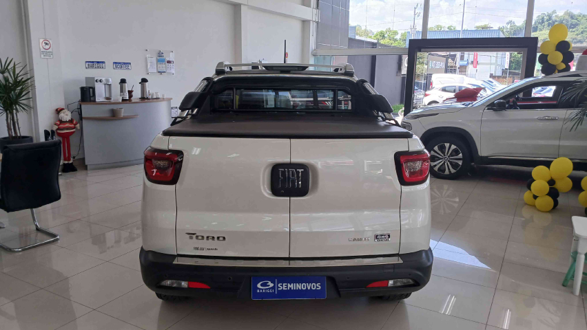 fiat toro 2.0 16v turbo diesel ranch 4wd at9 4p automatico 20243