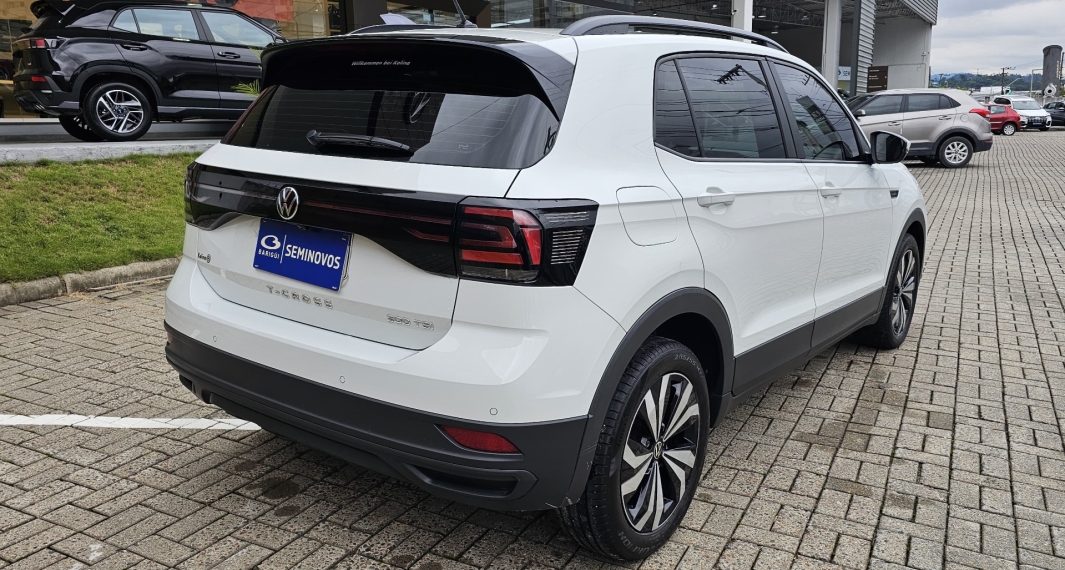 volkswagen t-cross 1.0 200 tsi total flex comfortline automatico 4p 20234
