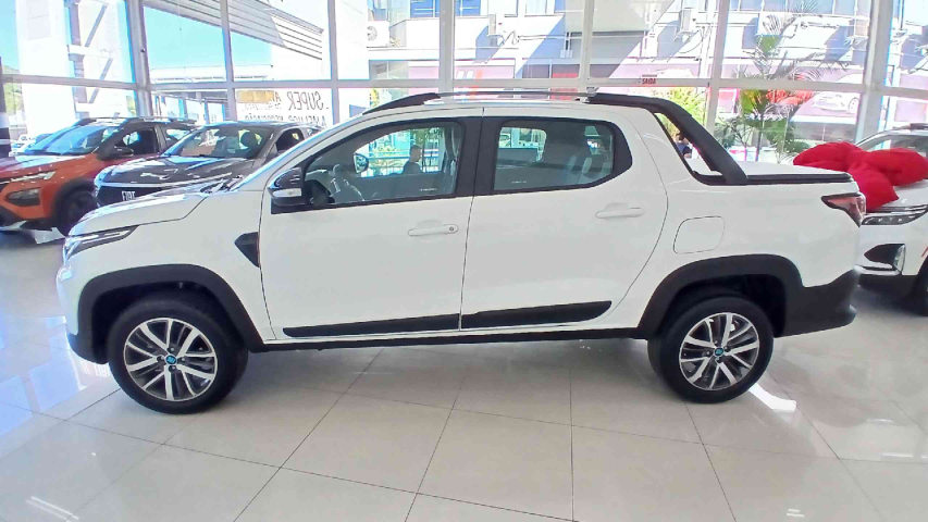 fiat strada 1.3 firefly flex volcano cd cvt 4p automatico 20267