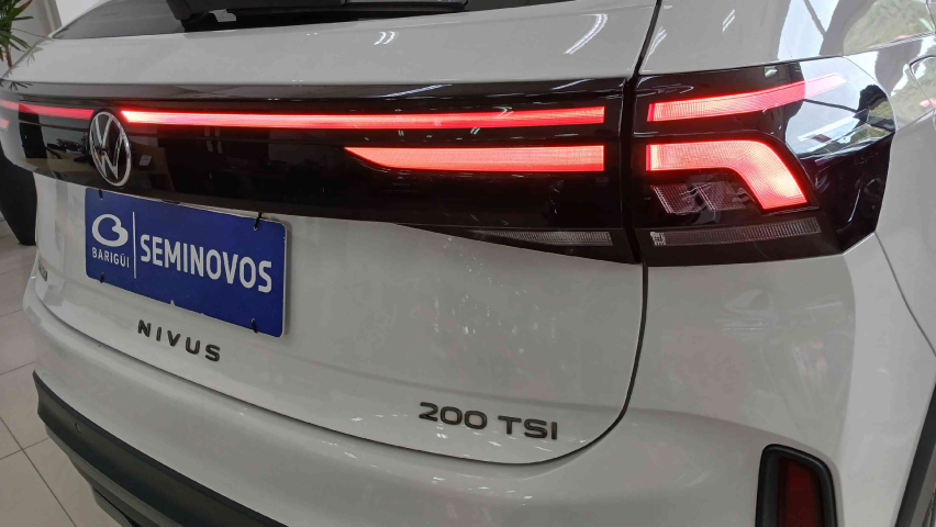 volkswagen nivus 1.0 200 tsi total flex comfortline automatico 5p 202612