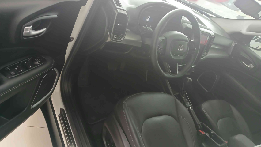 fiat toro 1.3 turbo 270 flex volcano at6 4p automatico 202513
