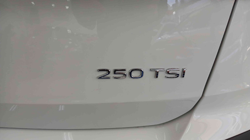 volkswagen taos 1.4 250 tsi total flex highline automatico 4p 202410