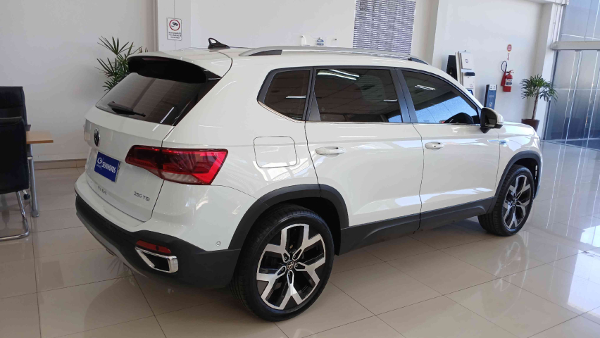volkswagen taos 1.4 250 tsi total flex highline automatico 4p 20244