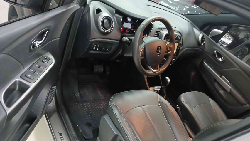 renault captur 1.6 16v sce flex bose x-tronic 4p automatico 202111