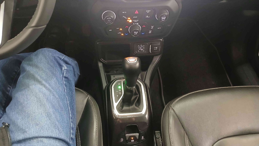 jeep renegade 1.3 t270 turbo flex longitude at6 4p automatico 202315