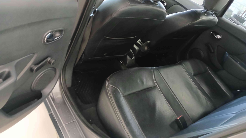 renault logan 1.6 16v sce flex zen x-tronic 4p automatico 202012
