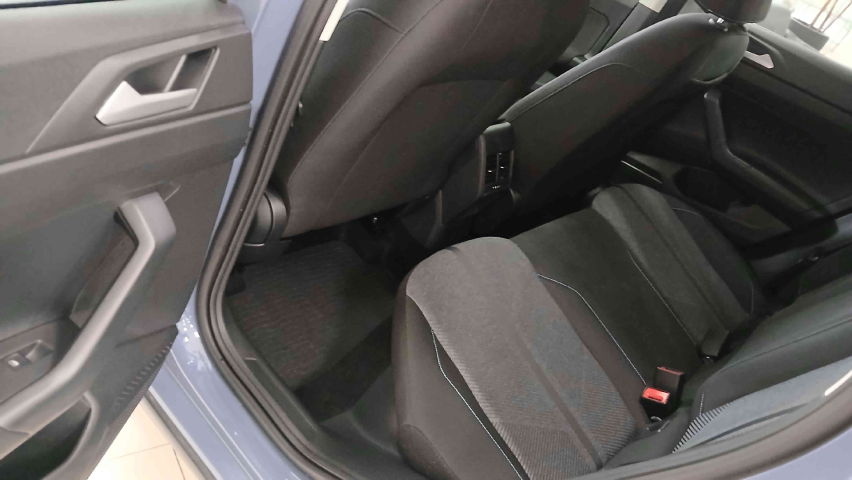 volkswagen nivus 1.0 200 tsi total flex comfortline automatico 4p 202514