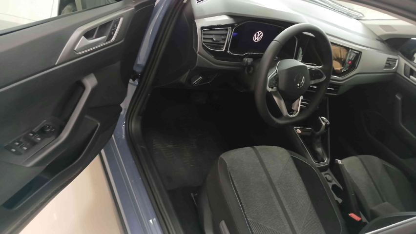 volkswagen nivus 1.0 200 tsi total flex comfortline automatico 4p 202515