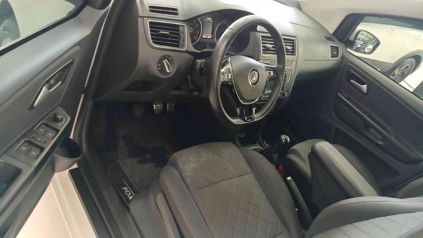 volkswagen fox 1.6 msi highline 16v flex 4p manual 201611