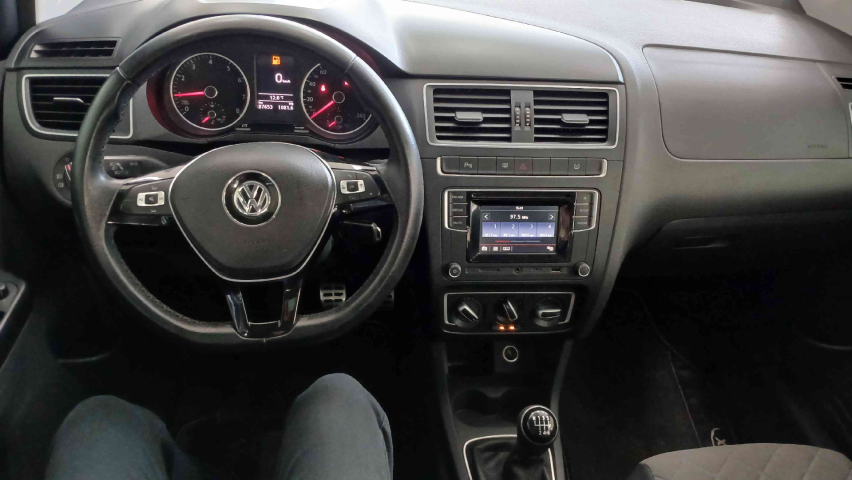 volkswagen fox 1.6 msi highline 16v flex 4p manual 201615
