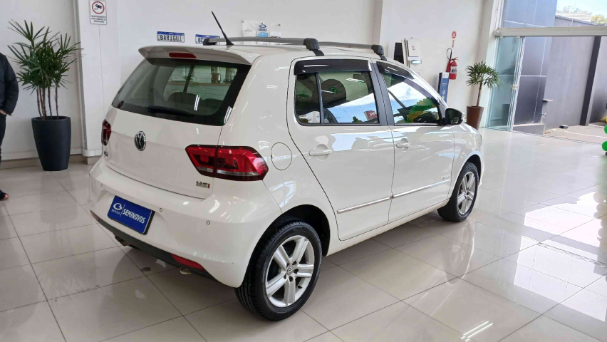 volkswagen fox 1.6 msi highline 16v flex 4p manual 20165