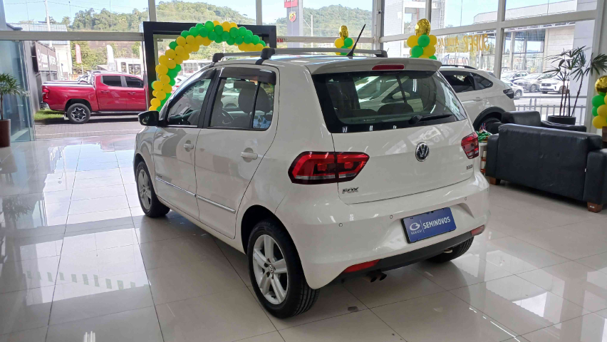 volkswagen fox 1.6 msi highline 16v flex 4p manual 20164