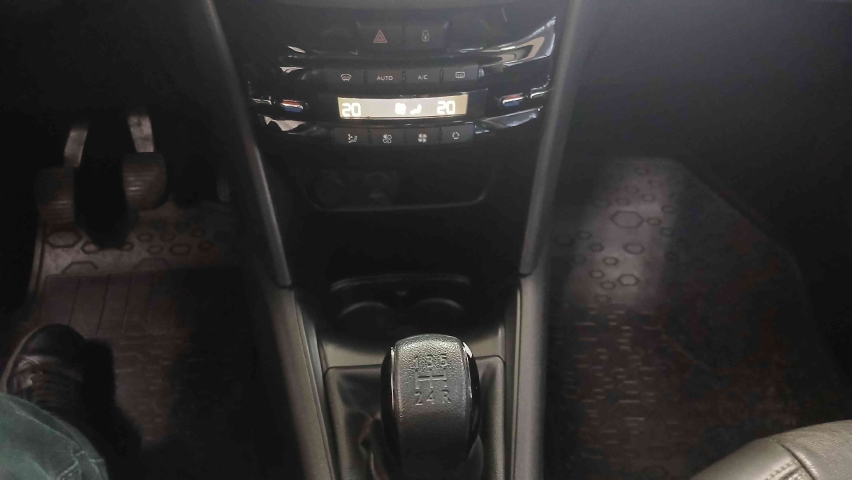 peugeot 208 1.2 allure 12v flex 4p manual 201717
