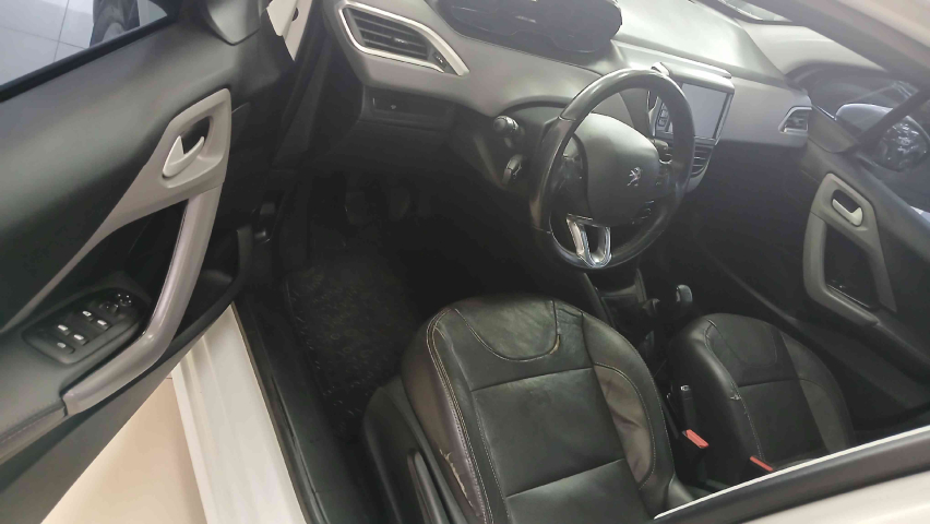 peugeot 208 1.2 allure 12v flex 4p manual 201712