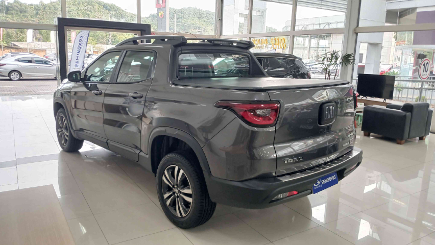 fiat toro 1.3 turbo 270 flex freedom at6 4p automatico 20255