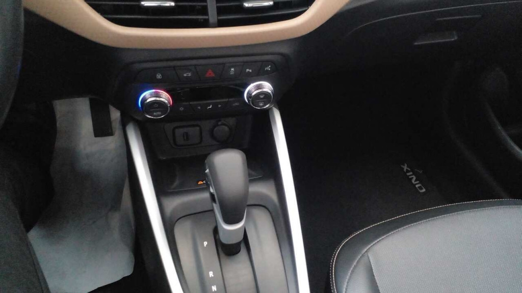 chevrolet onix plus premier 1.0 tb 12v at6 flex automatico 202016