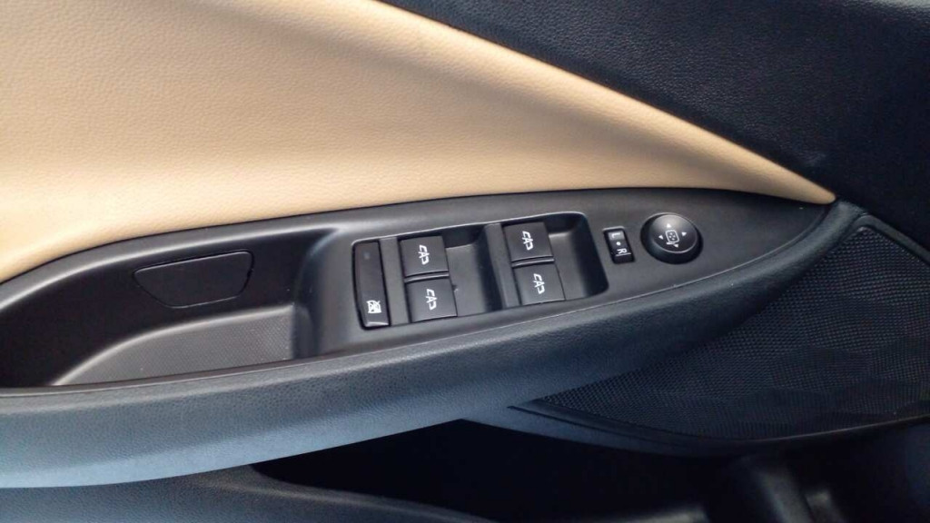 chevrolet onix plus premier 1.0 tb 12v at6 flex automatico 202014