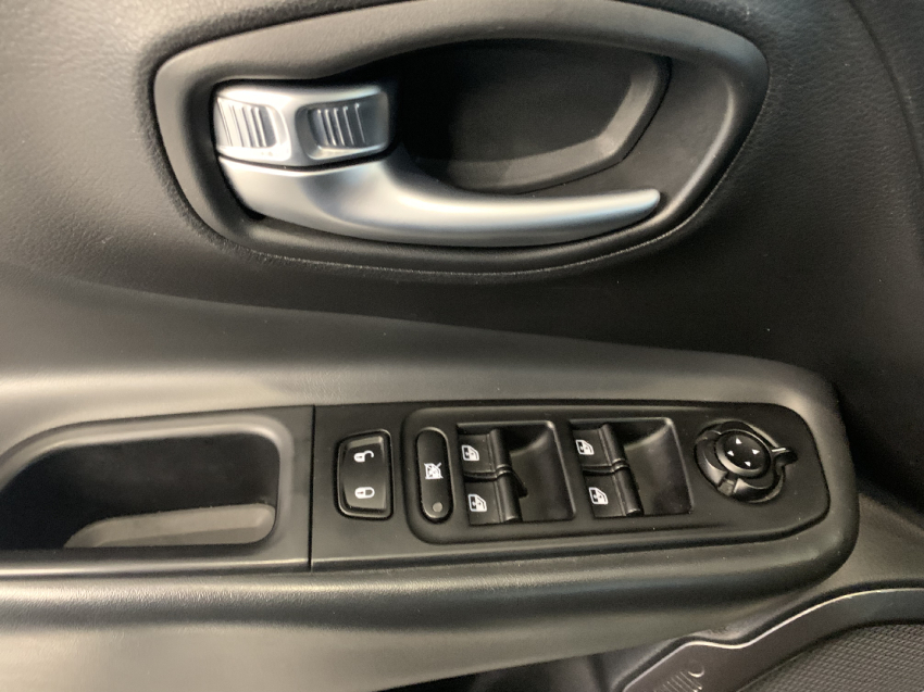 jeep renegade 1.3 t270 turbo flex longitude at6 2p automatico 2022